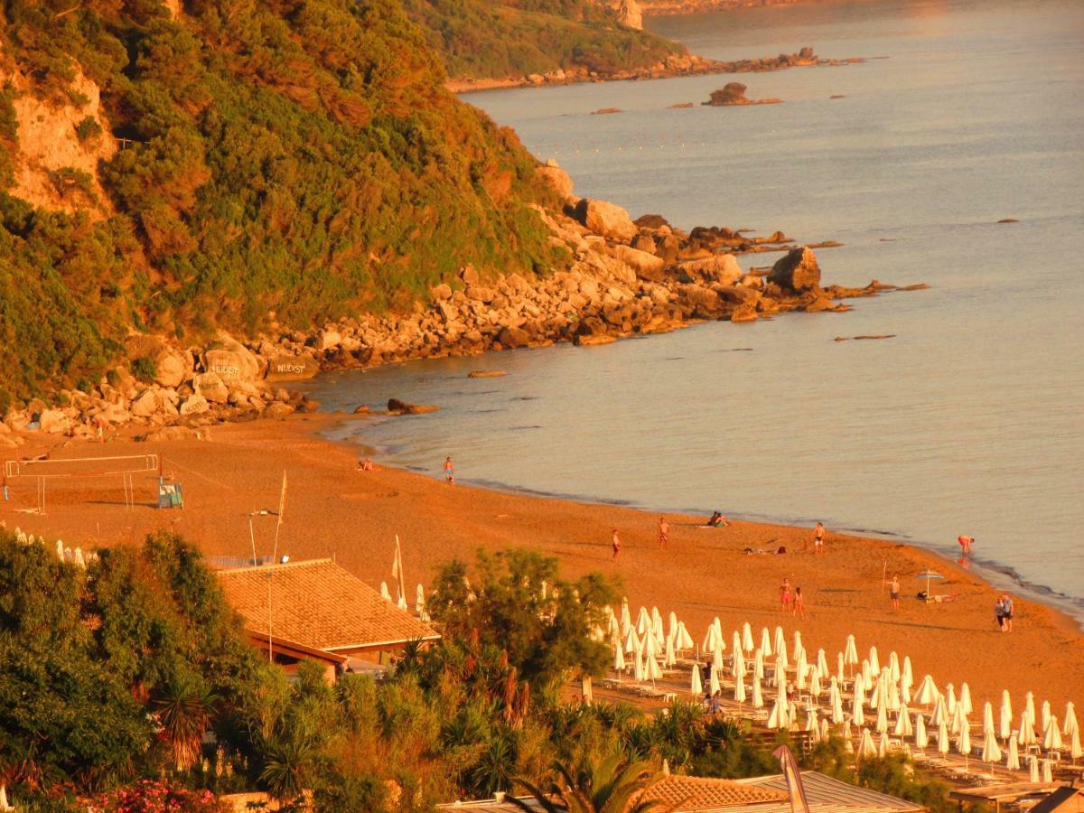 Kallopsia - Glifada Beach Menigos Resort By New Era 외부 사진